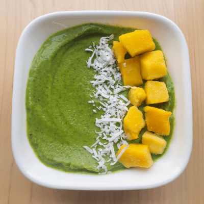 MANGO, PINEAPPLE, & GREENS SMOOTHIE&nbsp;BOWL
